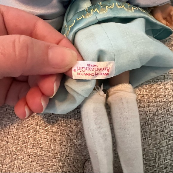 American Girl girls of many lands Cecile of France 9.5 in. - Picture 10 of 10